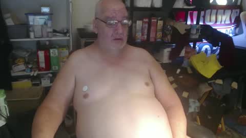 Snapshot of usgoober chatting on December 15, 2:59 pm Eric online show from December 15, 2:59 pm
