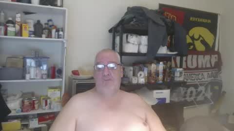 Snapshot of usgoober chatting on January 1, 3:56 am Eric online show from January 1, 3:56 am