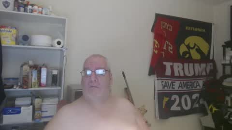 Snapshot of usgoober chatting on January 5, 4:36 am Eric online show from January 5, 4:36 am