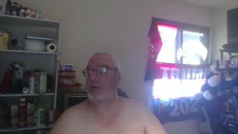 Snapshot of usgoober chatting on January 18, 3:16 pm Eric online show from January 18, 3:16 pm