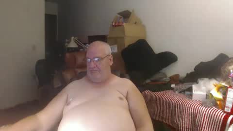 Snapshot of usgoober chatting on September 25, 2:15 am Eric online show from September 25, 2:15 am
