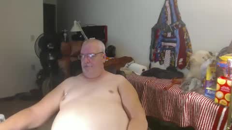Snapshot of usgoober chatting on October 6, 2:58 pm Eric online show from October 6, 2:58 pm