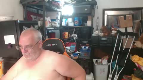 Snapshot of usgoober chatting on May 24, 2:38 am Eric online show from May 24, 2:38 am