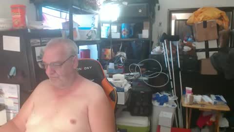 Snapshot of usgoober chatting on June 3, 11:35 am Eric online show from June 3, 11:35 am