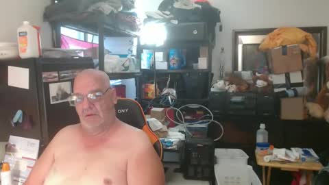 Snapshot of usgoober chatting on June 5, 12:00 pm Eric online show from June 5, 12:00 pm