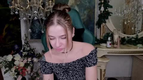 Snapshot of uvrays999 chatting on January 17, 12:31 pm Leila online show from January 17, 12:31 pm