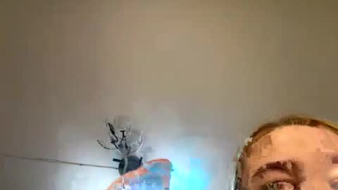 Snapshot of uvrays999 chatting on October 23, 4:39 pm Leila online show from October 23, 4:39 pm