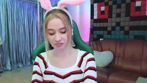 Leila online show from November 25, 4:56 am