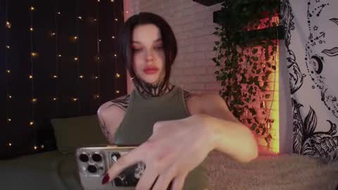 Eva online show from December 15, 8:52 am