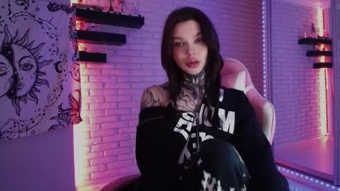 Eva online show from December 17, 9:50 am