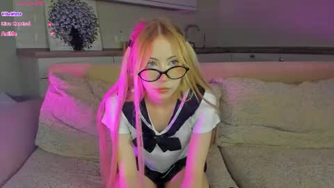 Chloe online show from July 10, 9:39 pm