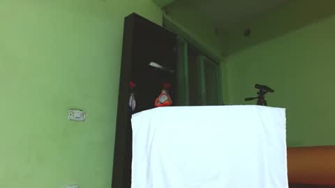 Snapshot of uzaki_007 chatting on December 2, 8:09 am uzaki_007 online show from December 2, 8:09 am