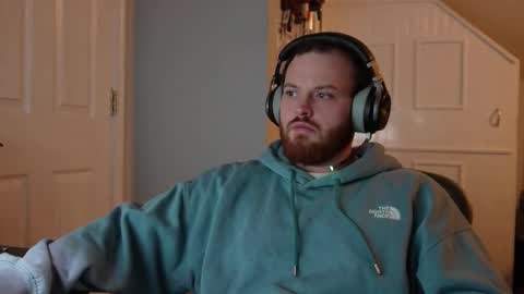 Snapshot of v_for_veng chatting on March 2, 11:42 pm v_for_veng online show from March 2, 11:42 pm