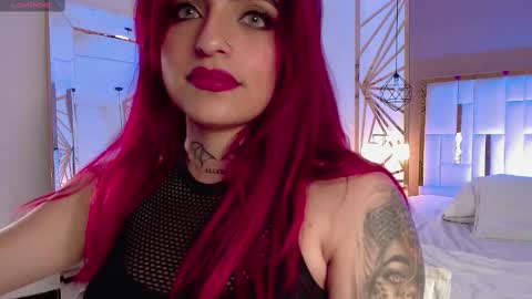 Snapshot of vaaleriee_miller_ chatting on November 8, 2:50 pm valeriee miller online show from November 8, 2:50 pm