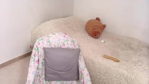 Snapshot of vaalerii_cutee chatting on May 30, 2:08 am valeri and markk online show from May 30, 2:08 am