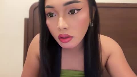 JESS - DONT FORGET TO FOLLOW ME AND GIVE ME THUMBS UP online show from March 27, 4:29 pm