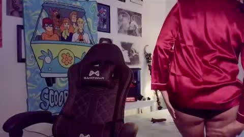 vagelicious online show from October 31, 4:08 pm