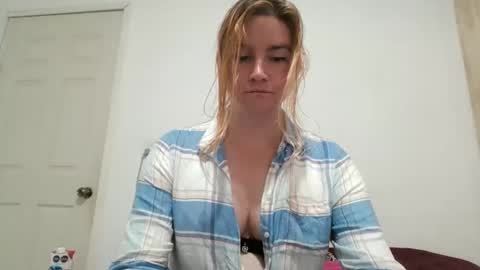 Snapshot of vagimosa chatting on November 6, 4:02 am vagimosa online show from November 6, 4:02 am