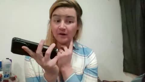 Snapshot of vagimosa chatting on December 21, 3:02 am vagimosa online show from December 21, 3:02 am