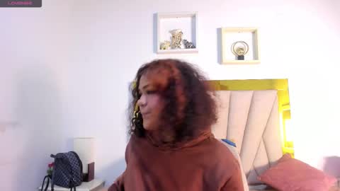 Snapshot of vahiolet_fuentes chatting on January 10, 3:08 am vahioleth online show from January 10, 3:08 am