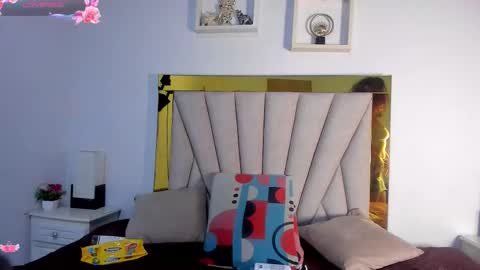 Snapshot of vahiolet_fuentes chatting on January 16, 3:10 am vahioleth online show from January 16, 3:10 am