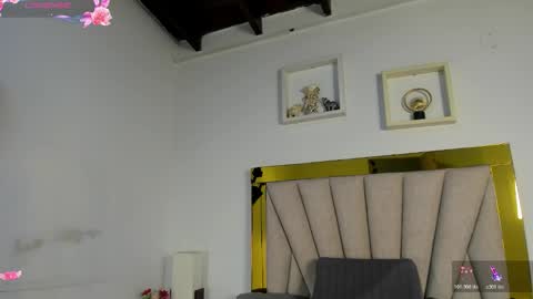 Snapshot of vahiolet_fuentes chatting on February 27, 3:06 am vahioleth online show from February 27, 3:06 am