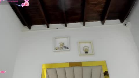 Snapshot of vahiolet_fuentes chatting on March 17, 3:11 am vahioleth online show from March 17, 3:11 am