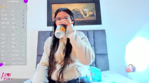 Vahiolet smith online show from April 22, 3:09 am