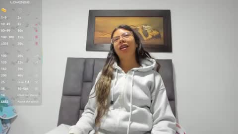 Snapshot of vahiolet_smith chatting on June 25, 3:06 am Vahiolet smith online show from June 25, 3:06 am