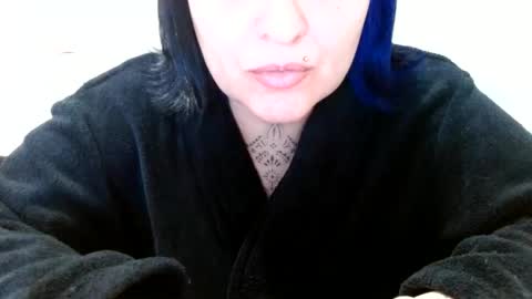 Snapshot of vaholiver chatting on June 2, 5:37 pm Vah Oliver online show from June 2, 5:37 pm