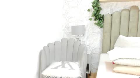 Snapshot of vaiolet__ chatting on January 29, 11:04 pm Vaiolet online show from January 29, 11:04 pm