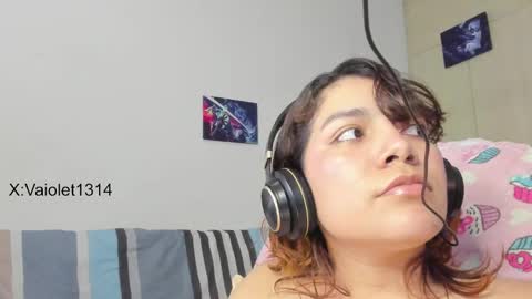 Vaiolet1314 online show from February 9, 12:41 pm