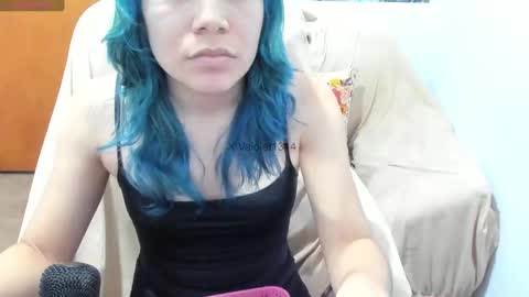 Vaiolet1314 online show from October 4, 2:31 am