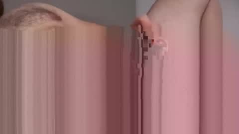 Snapshot of vakal707823 chatting on April 8, 7:52 am qwerty23 online show from April 8, 7:52 am