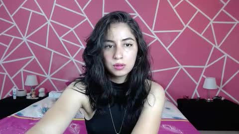 Snapshot of val_angelll chatting on September 15, 12:49 pm valentina online show from September 15, 12:49 pm