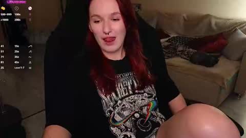 Snapshot of val_manson chatting on October 23, 8:07 pm Val online show from October 23, 8:07 pm