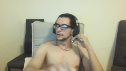 valdivar__ online show from June 25, 2:33 am
