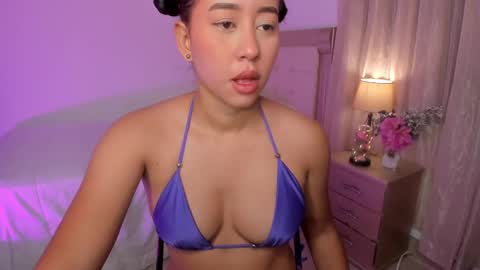 Snapshot of vale_kross chatting on January 28, 1:59 pm HI IM NEW online show from January 28, 1:59 pm