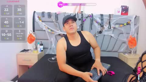 Snapshot of vale_n_matt chatting on October 19, 3:40 am Samantha y Matt online show from October 19, 3:40 am