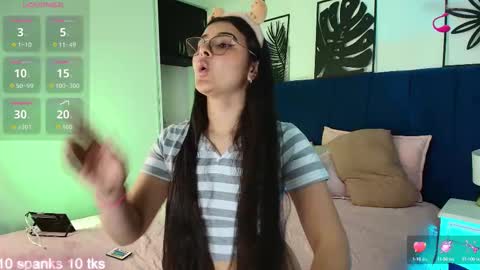 Tifanny  online show from September 18, 7:38 pm