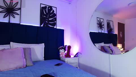 Tifanny  online show from November 4, 7:35 pm