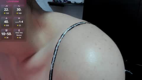 valemorales413 online show from March 13, 12:12 pm