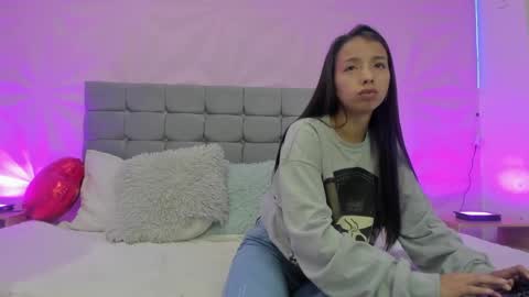 Snapshot of valen_cg chatting on April 2, 12:25 pm valen_cg online show from April 2, 12:25 pm