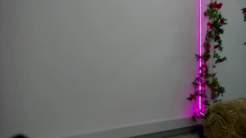 Snapshot of valen_cg chatting on May 1, 3:49 pm valen_cg online show from May 1, 3:49 pm