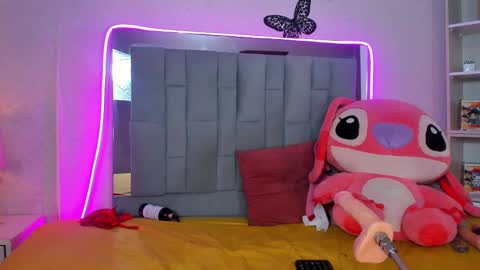 Snapshot of valen_scoott chatting on March 12, 9:24 pm valen_scoott online show from March 12, 9:24 pm