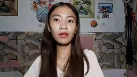 Snapshot of valenciasumney chatting on June 10, 3:00 pm Camille online show from June 10, 3:00 pm
