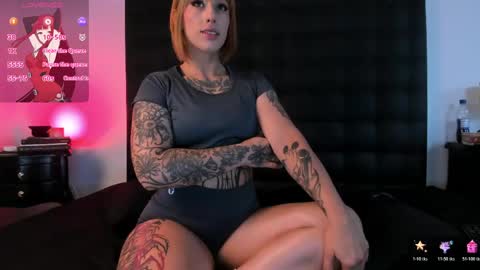 Snapshot of valengray chatting on June 1, 12:18 pm Valen online show from June 1, 12:18 pm