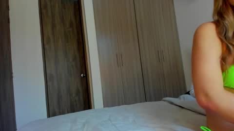 Snapshot of valenjonex chatting on February 13, 8:16 pm Angela online show from February 13, 8:16 pm