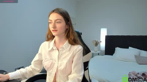 Nora online show from May 31, 11:28 am