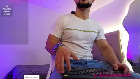 valenssio_moretti online show from August 8, 1:30 am